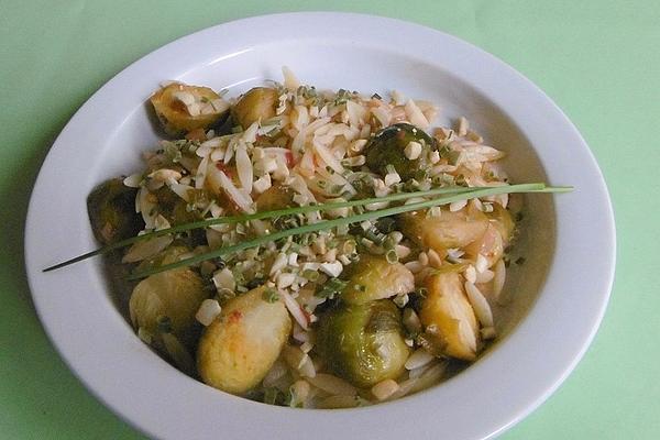 Lukewarm Brussels Sprouts Salad with Noodles