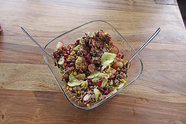 Lukewarm Minced Meat Salad