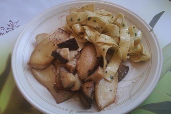 Lusatian King Oyster Mushrooms with Tagliatelle