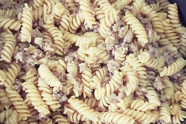 Macaroni and Minced Meat Dish from My Childhood