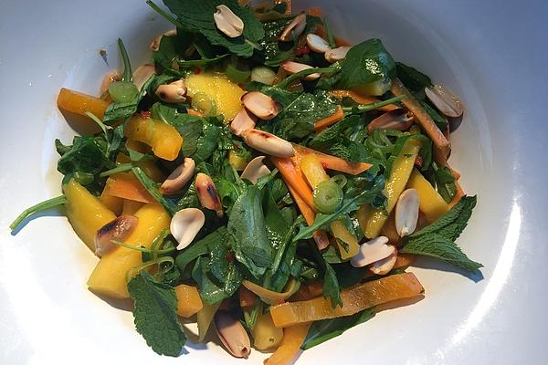 Mango Salad with Roasted Peanuts