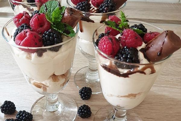 Mascarpone Coffee Cream with Berry Fruits