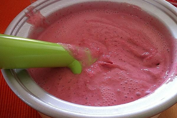 Mascarpone Strawberry Ice Cream