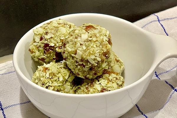 Matcha Coconut Rawnola