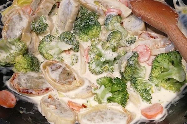Maultaschen in Creamy Cheese Sauce