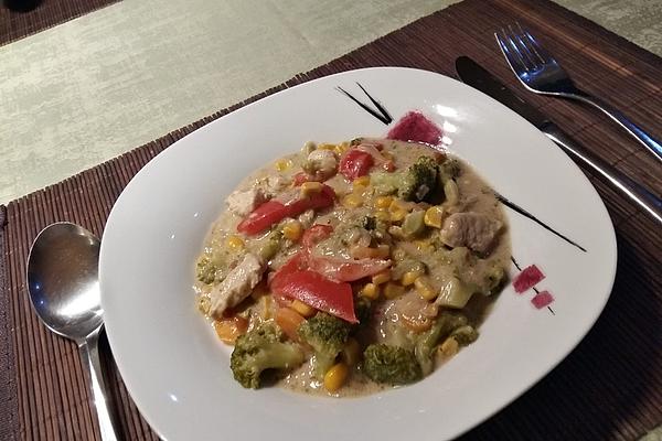 Meat with Vegetables in Peanut Sauce