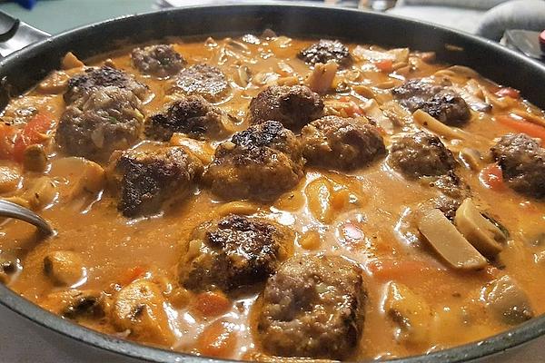 Meatballs with Mushrooms and Potato Noodles