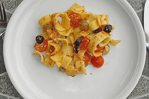 Mediterranean Pasta Salad with Tuna