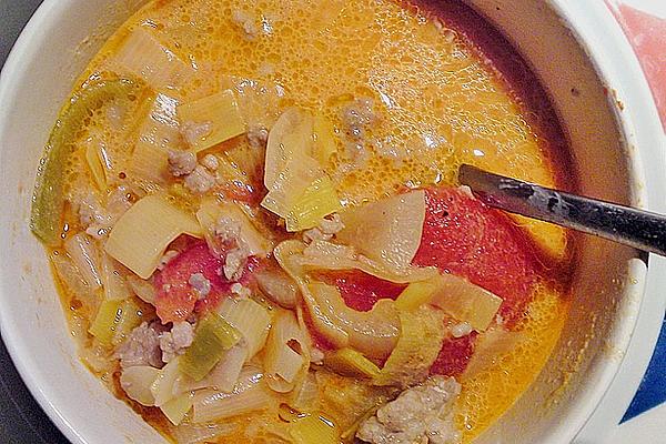 Mega Delicious Leek Soup with Meat and Mince