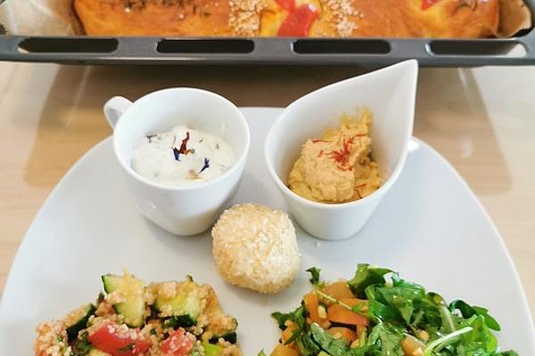 Mezze with Flatbread