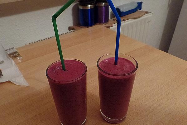 Milkshake with Fruits