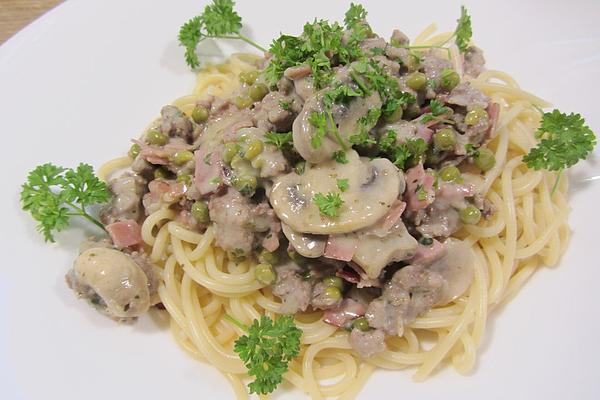 Mince Sauce with Peas, Bacon and Mushrooms