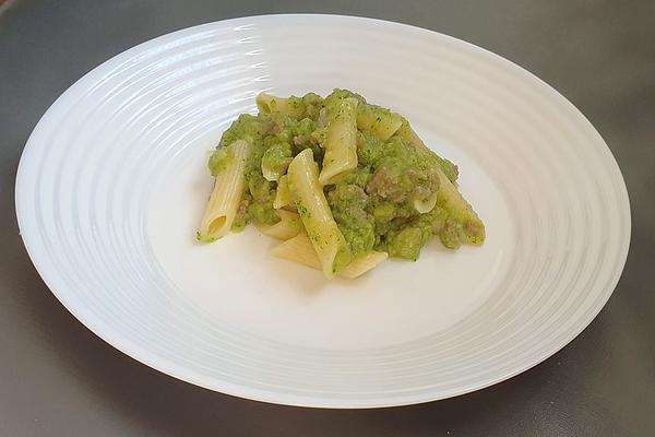 Minced Meat Sauce with Broccoli