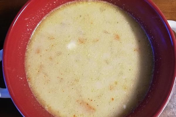 Minced Meat Soup with Processed Cheese and Ajvar