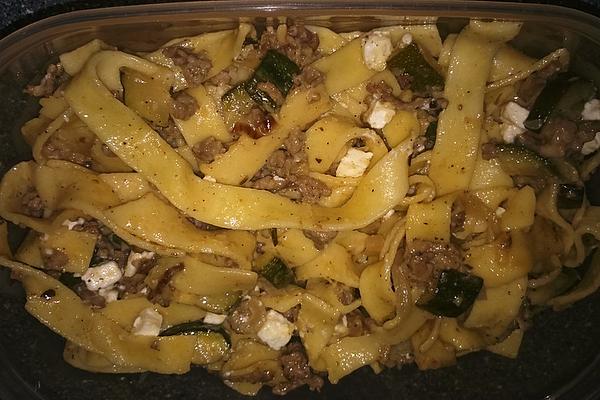 Minced Meat – Zucchini – Pan with Note Of Horseradish