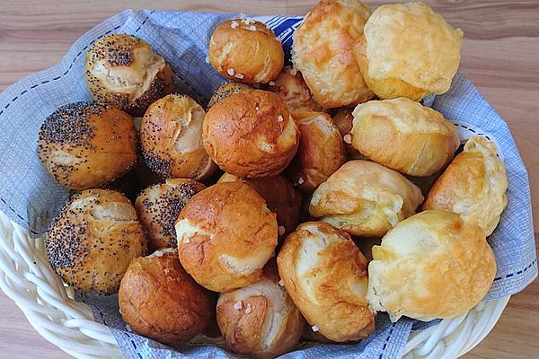 Mini Pretzel Rolls