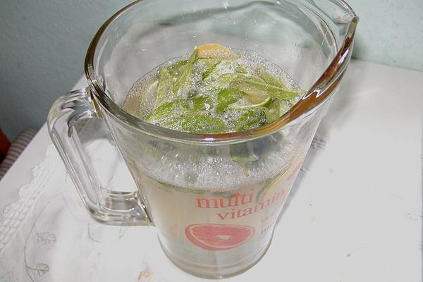 Mint-lime Lemonade