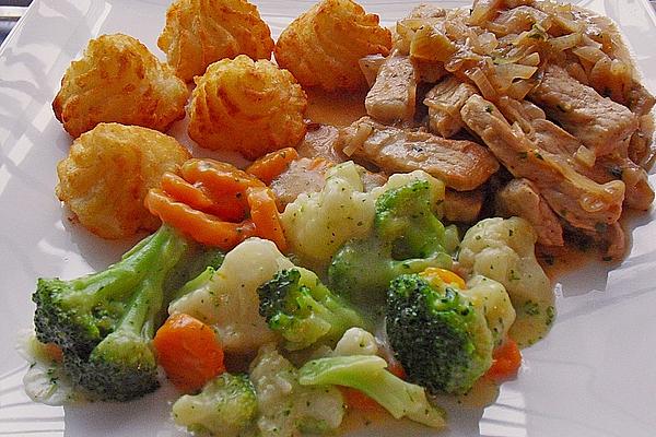 Minute Steaks with Viennese Onion Sauce