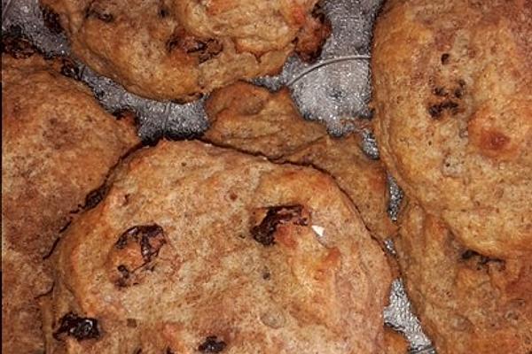 Moist Quark and Raisin Rolls