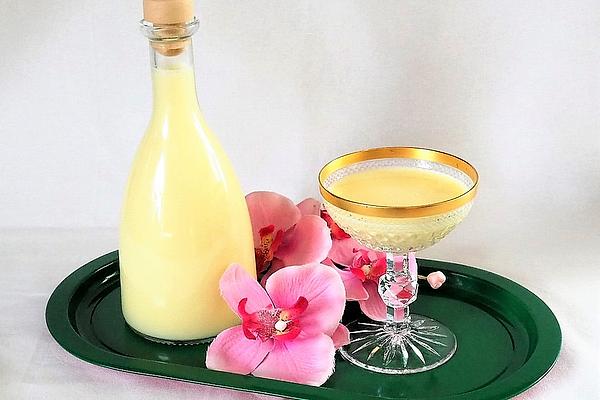 Mom`s Egg Liqueur