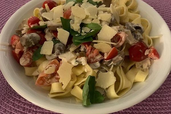 Mushroom and Cheese Sauce on Spaghetti