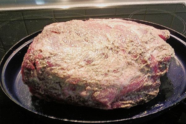 Neck Roast Peppered with Garlic