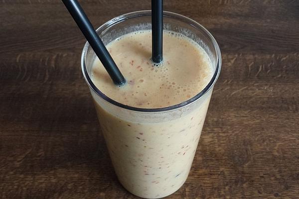 Nectarine and Banana Smoothie