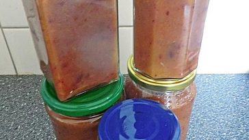 Currant and Nectarine Jam