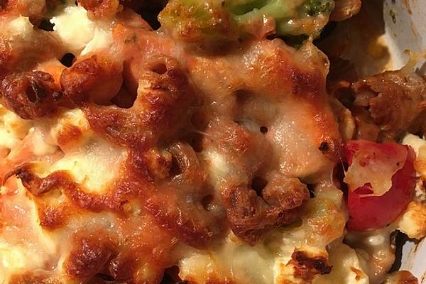 Noodle, Vegetable and Chicken Gratin