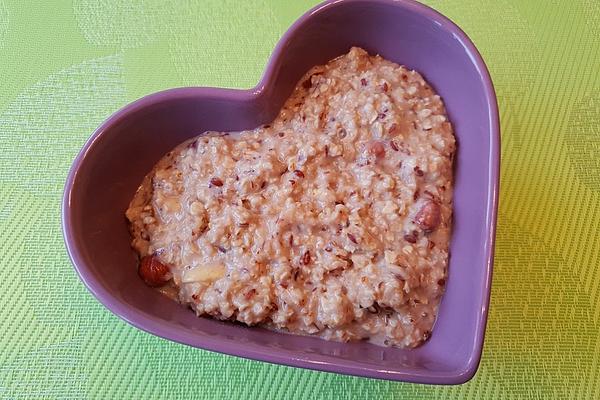 Oatmeal Porridge with Nuts