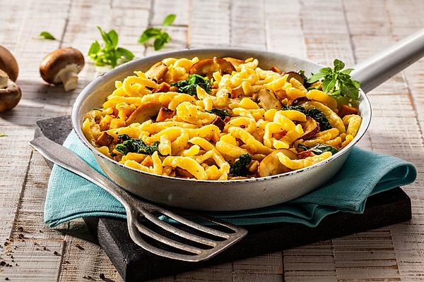 One-pot Spaetzle with Smoked Tofu