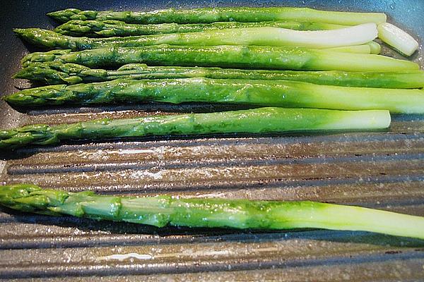 Oriental Duck Breast Marinated with Asparagus, Zucchini and Cherry Tomatoes