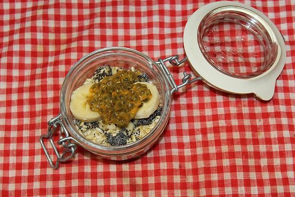 Overnight Oat Poppy Banana