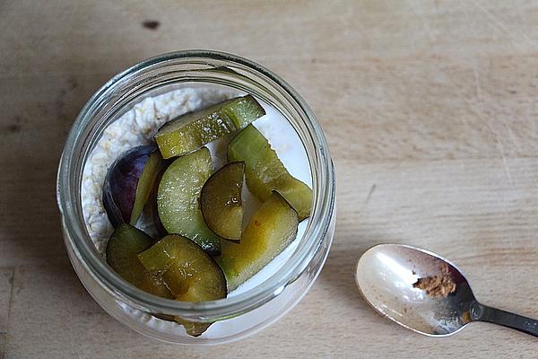 Overnight Oats with Cinnamon and Plum