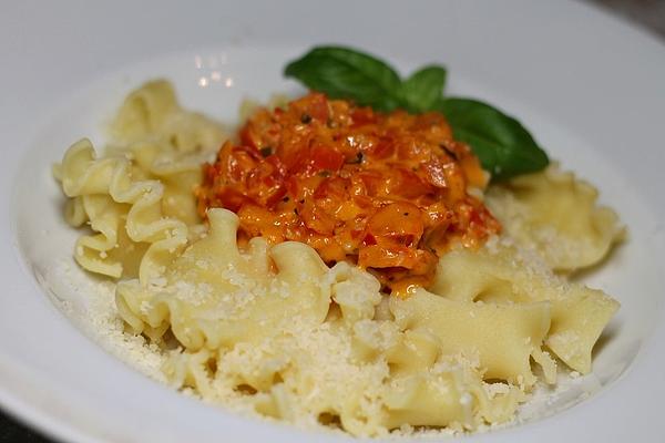 Paprika Mozzarella Sauce with Pasta