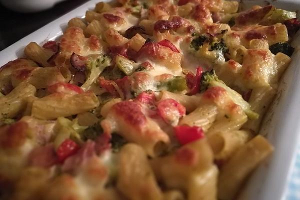 Pasta Gratin with Broccoli and Pesto Verde