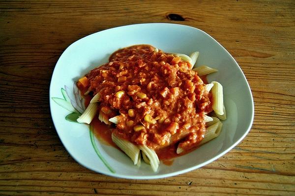 Pasta in Vegetable and Cream Sauce