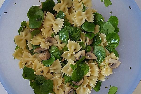 Pasta Mushroom Postelein Salad