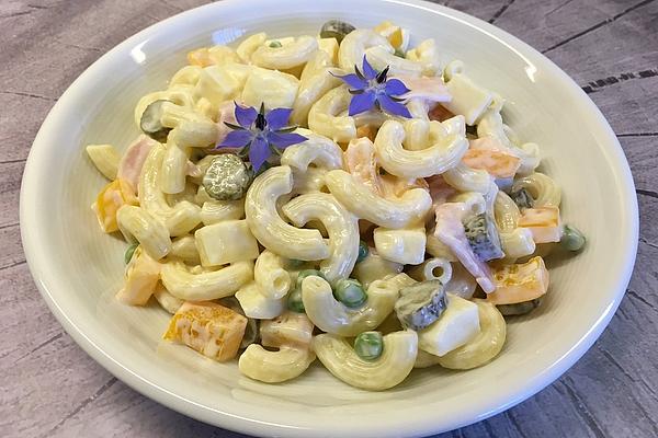Pasta Salad with Apple