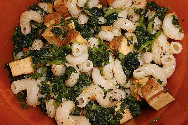 Pasta Salad with Smoked Tofu, Spinach and Paprika