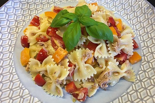 Pasta Salad with Tuna and Paprika
