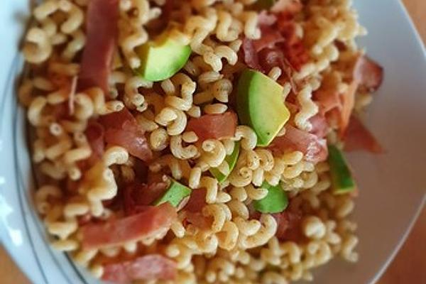 Pasta with Avocado and Ham