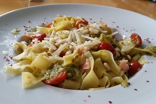 Pasta with Avocado Cream