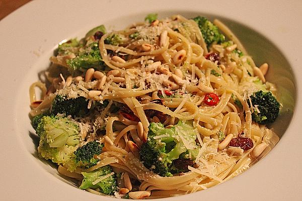 Pasta with Broccoli and Anchovies