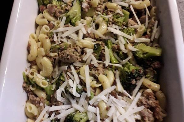 Pasta with Broccoli and Sausage