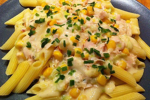 Pasta with Cheese – Ham – Sauce
