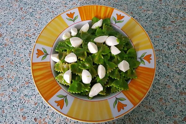 Pasta with Creamy Spinach Pesto