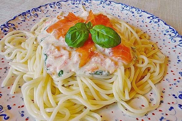 Pasta with Salmon Cream Sauce