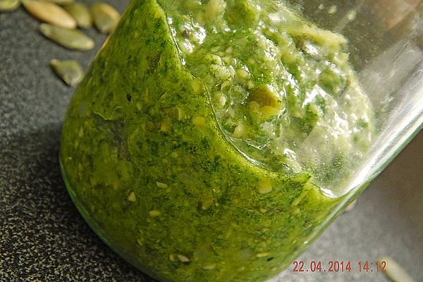 Pesto with Basil and Pumpkin Seeds