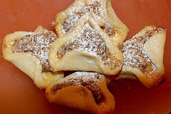 Pfaffenhütchen with Nut Filling